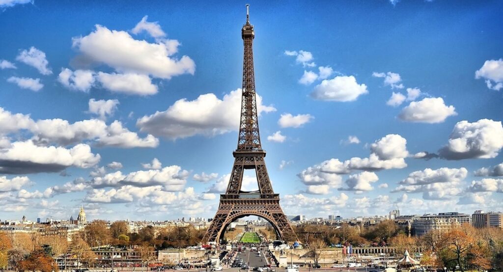 8 Best Iconic Landmarks