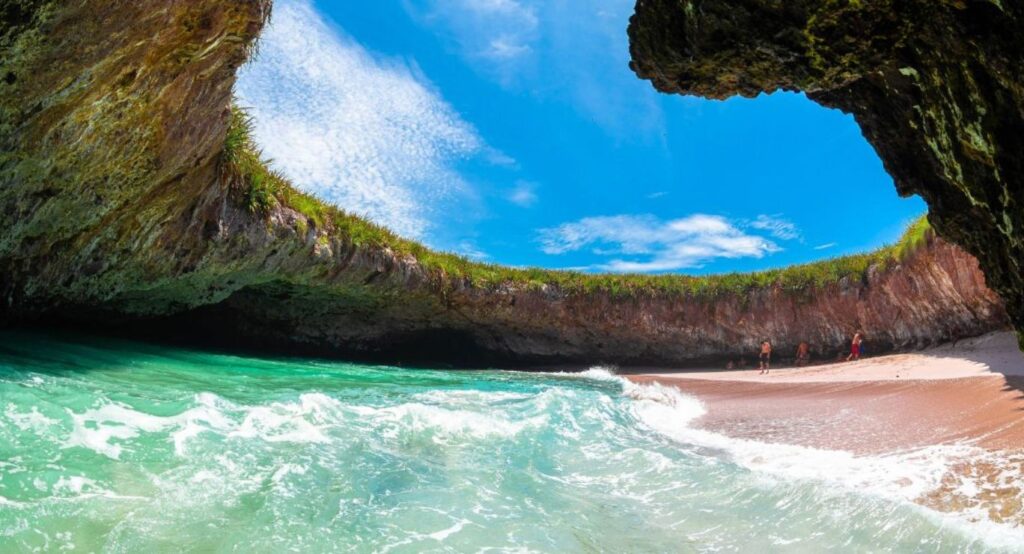 10 Hidden Beaches