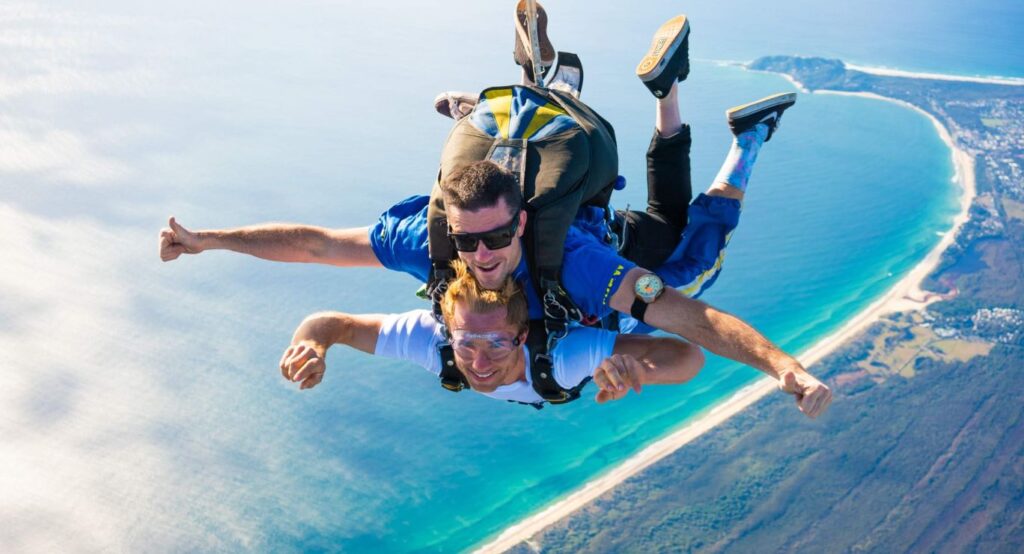 7 Thrilling Skydiving Destinations