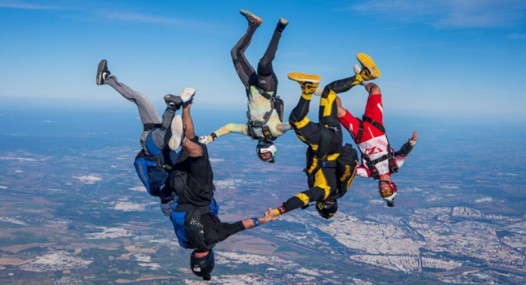 7 Thrilling Skydiving Destinations